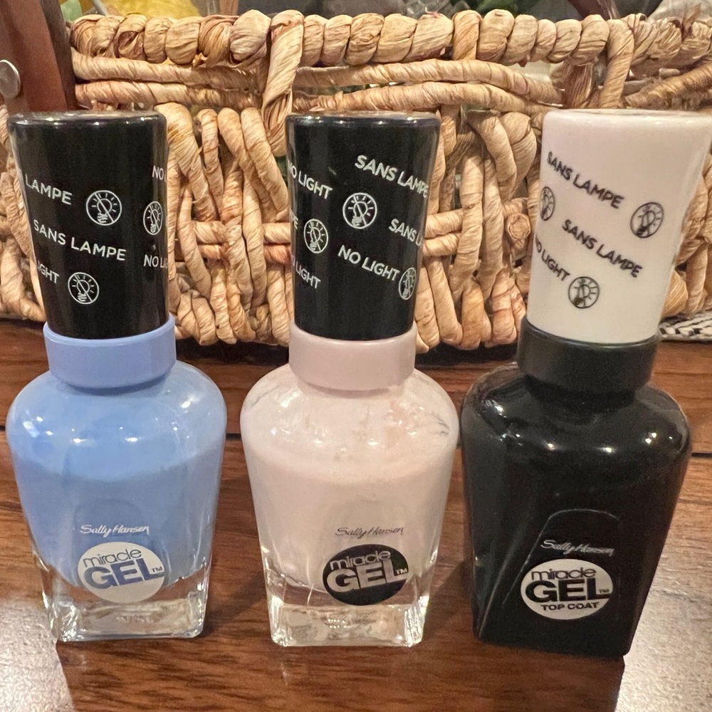 No Light Gel Polishes (3)